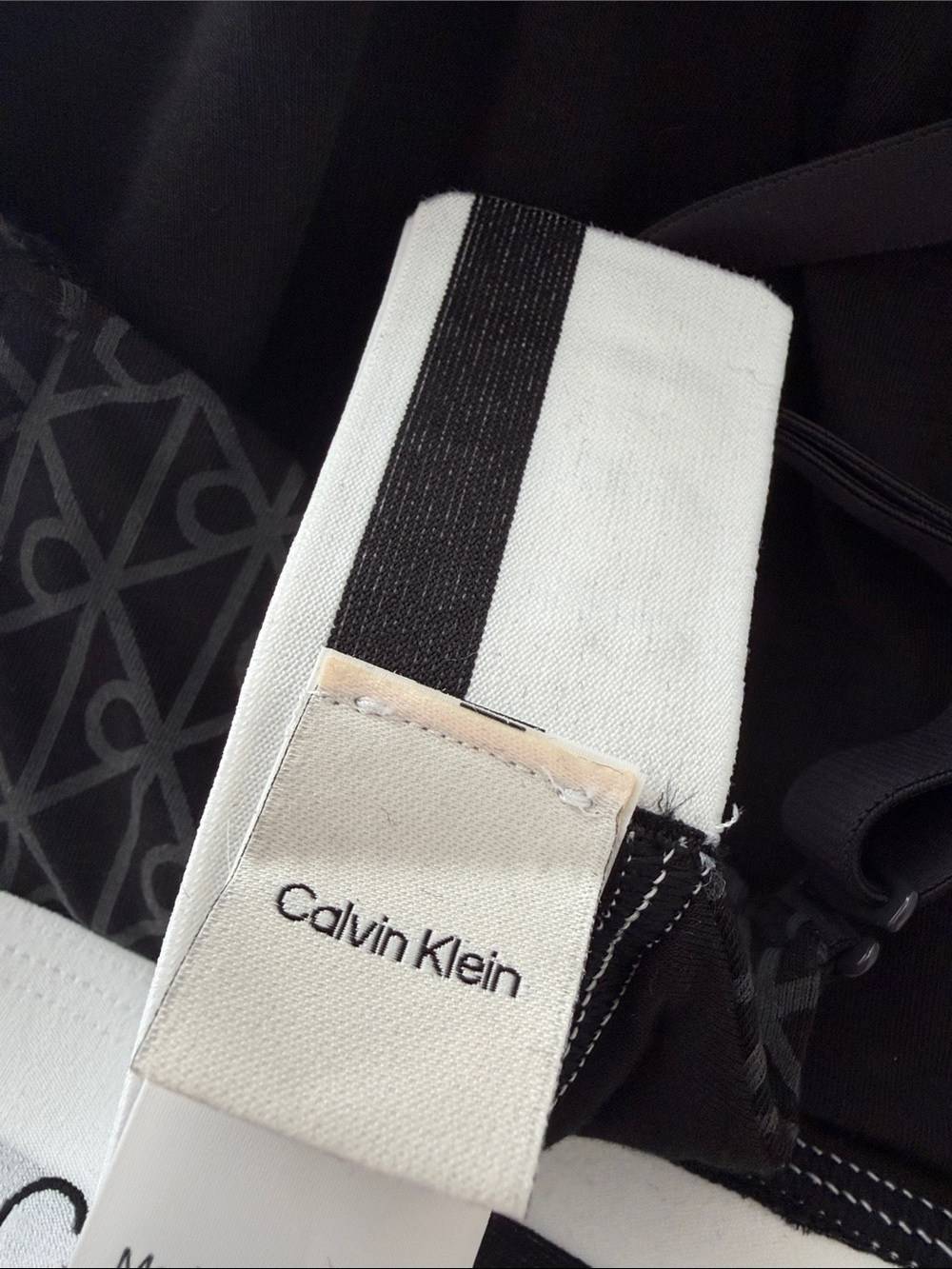 Calvin Klein Black Logo-Print Lightly Lined Triangle Bra - Picture 11 of 11